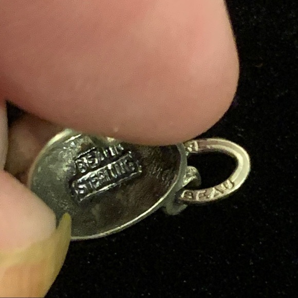 VTG Beau sterling whale pendant - Picture 5 of 7